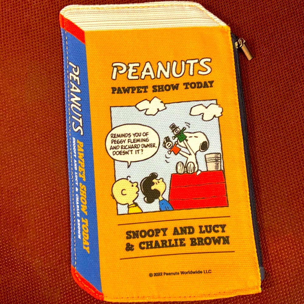 Peanuts Snoopy pencil case new
